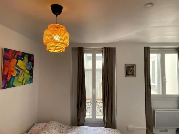 Beautiful And Large Apartment Paris Montparnasse