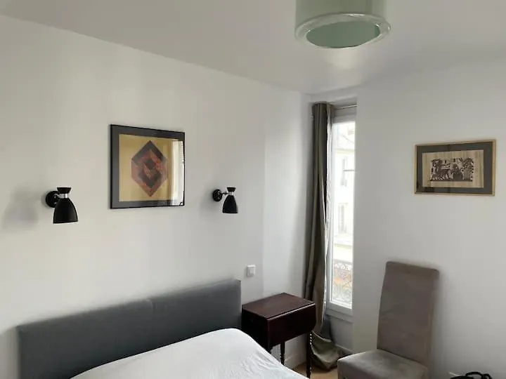 Beautiful And Large Apartment Paris Montparnasse