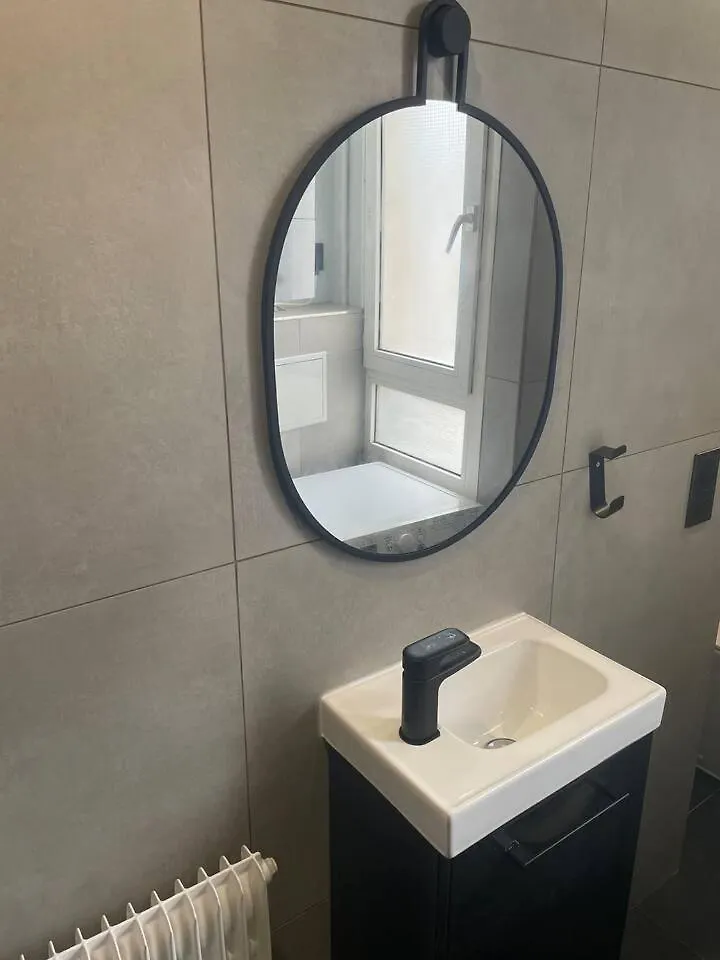 Beautiful And Large Apartment Paris Montparnasse